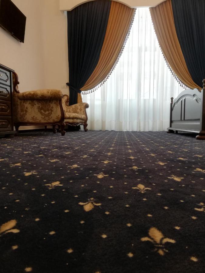Weiss Little Palace Брашов Экстерьер фото
