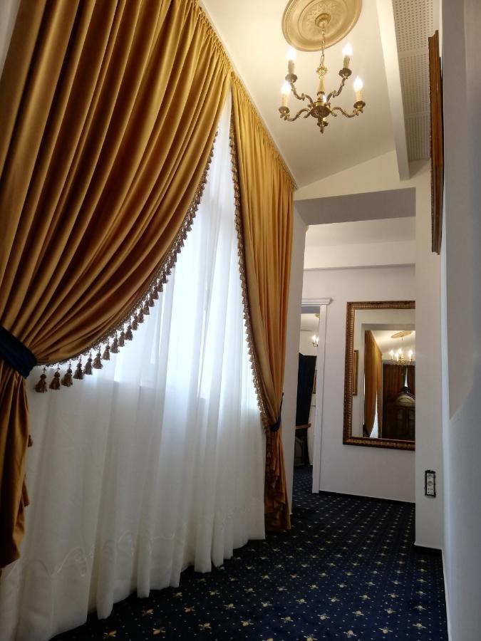 Weiss Little Palace Брашов Экстерьер фото