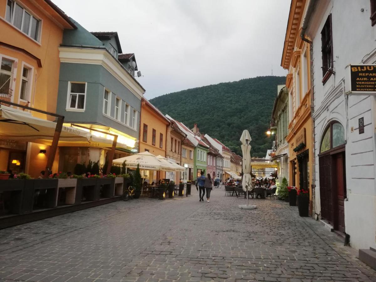 Weiss Little Palace Брашов Экстерьер фото
