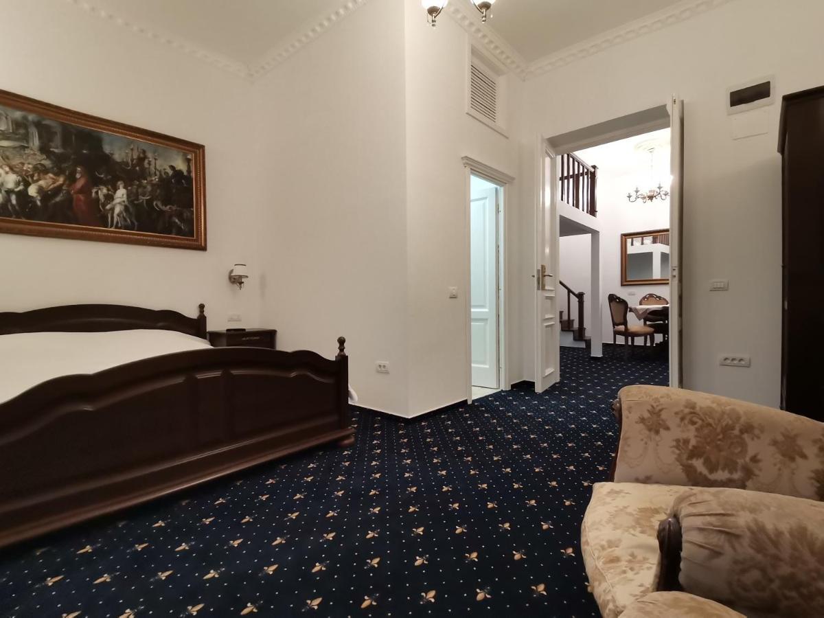 Weiss Little Palace Брашов Экстерьер фото